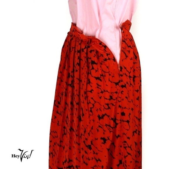 Vintage Full Mid Calf Day Skirt w Dashing Red & Black Pattern Waist 29"- Hey Viv - Picture 5 of 7